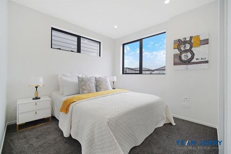 Photo of property in 63 Whare Kauri Road, Papakura, 2110