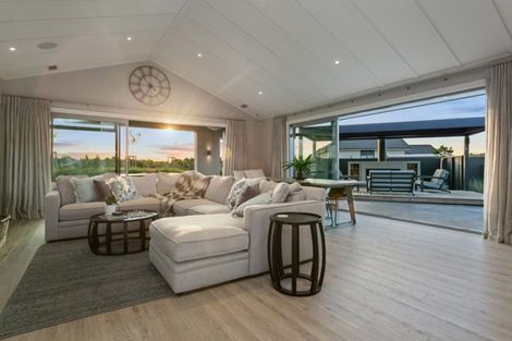 Photo of property in 7 Mike Smith Drive, Cambridge, 3434