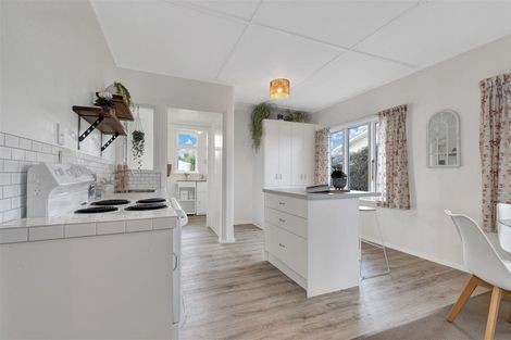 Photo of property in 21 Courage Road, Amberley, 7410