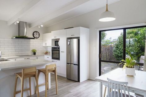 Photo of property in 19 Skerrett Crescent, Tamatea, Napier, 4112