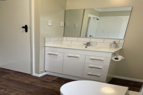 Photo of property in 3 Rowe Parade, Wainuiomata, Lower Hutt, 5014