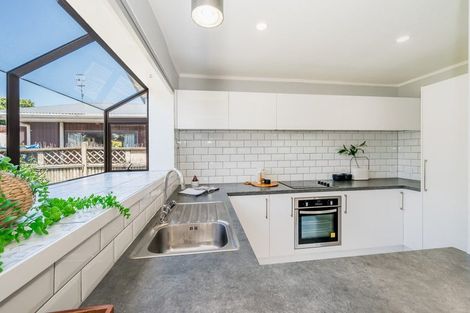 Photo of property in 15 Wedgewood Grove, Raumati Beach, Paraparaumu, 5032