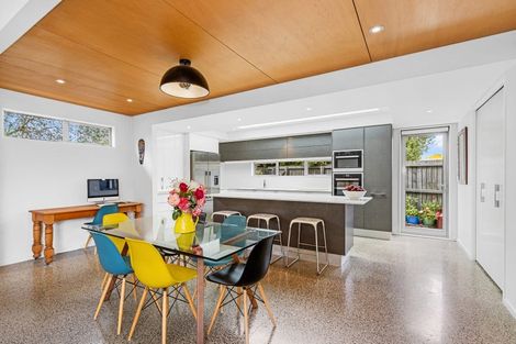 Photo of property in 21a Guildford Street, Burnside, Christchurch, 8053