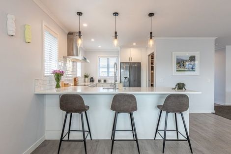 Photo of property in 30 Freedom Drive, Kelvin Grove, Palmerston North, 4414