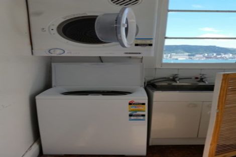 Photo of property in 11 Vogel Street, Mount Victoria, Wellington, 6011