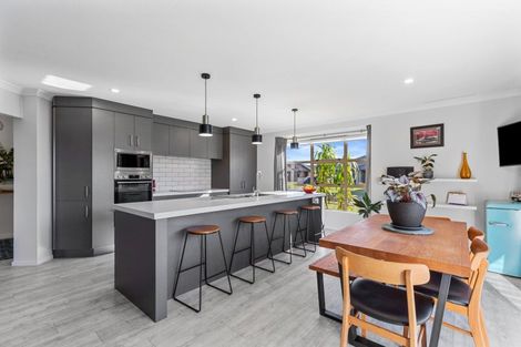 Photo of property in 1 Roxbury Place, Papamoa Beach, Papamoa, 3118