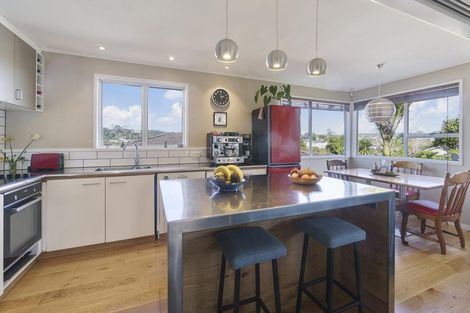 Photo of property in 28 Newham Place, Henderson, Auckland, 0612