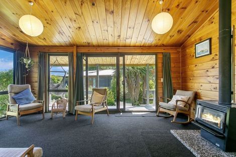 Photo of property in 6 Parata Street, Two Mile Bay, Taupo, 3330