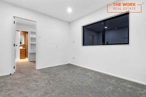 Photo of property in 106b Edgewater Drive, Pakuranga, Auckland, 2010