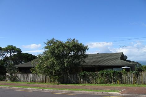 Photo of property in 7 Gill Crescent, Blockhouse Bay, Auckland, 0600