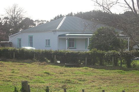 Photo of property in 32 West Coast Road, Te Kopuru, 0371