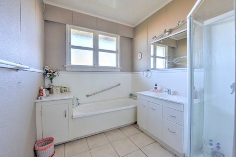 Photo of property in 18 Johnston Street, Gore, 9710