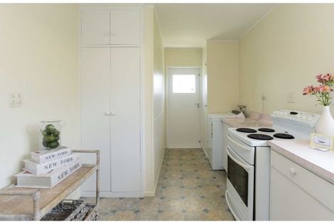 Photo of property in 16 Selwyn Road, Havelock North, 4130
