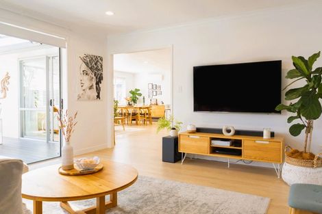 Photo of property in 5 Kihi Place, Ruakaka, 0116