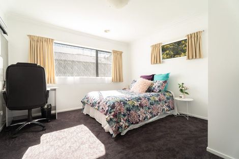 Photo of property in 4 Gifford Grove, Churton Park, Wellington, 6037