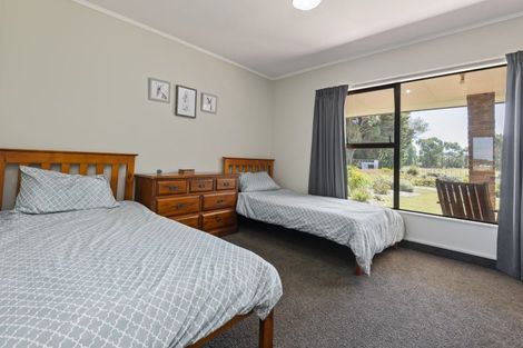 Photo of property in 168 Parewanui Road, Bulls, 4894