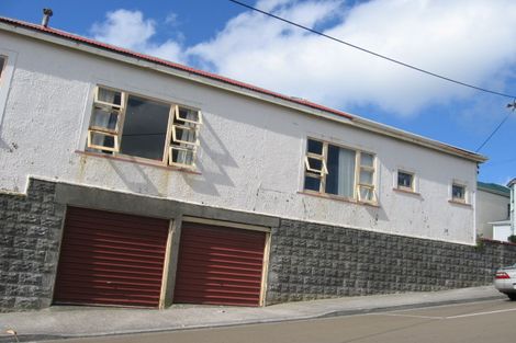 Photo of property in 7 Edge Hill, Mount Victoria, Wellington, 6011