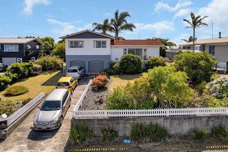 Photo of property in 12 Seaview Road, Ruakaka, 0116