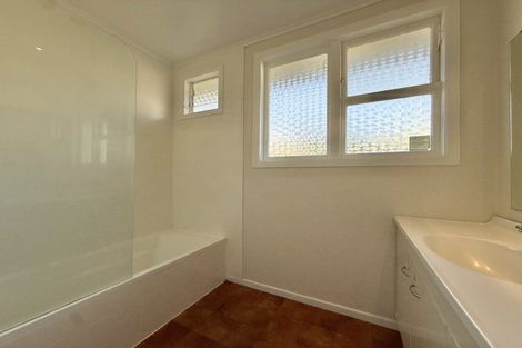 Photo of property in 2 Takahe Place, Tokoroa, 3420