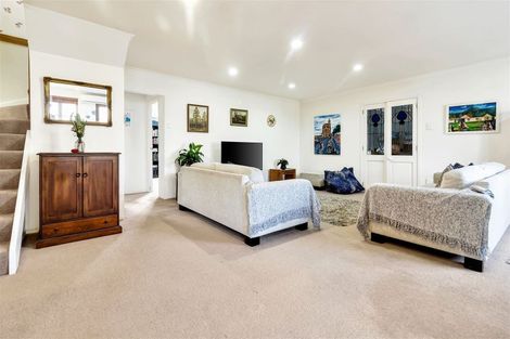 Photo of property in 1/37 Kiwi Esplanade, Mangere Bridge, Auckland, 2022