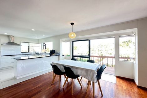 Photo of property in 4/6 Honeysuckle Lane, Mairangi Bay, Auckland, 0630