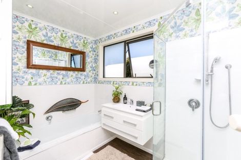 Photo of property in 13a Woodleigh Street, Frankleigh Park, New Plymouth, 4310