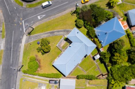 Photo of property in 28 Franklyn Road, Tawa, Wellington, 5028