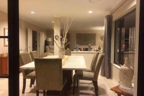 Photo of property in 16 Sayes Close, East Tamaki, Auckland, 2013