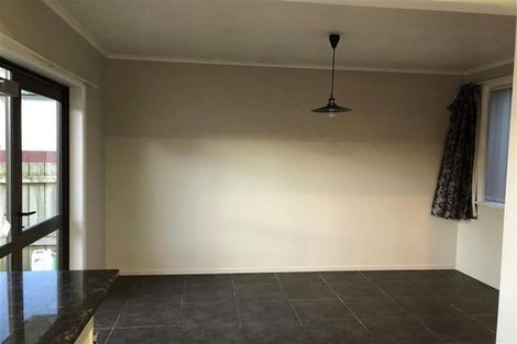 Photo of property in 32 Freyberg Avenue, Papatoetoe, Auckland, 2104