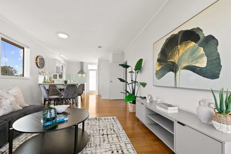 Photo of property in 19a Marewa Street, Te Atatu South, Auckland, 0610