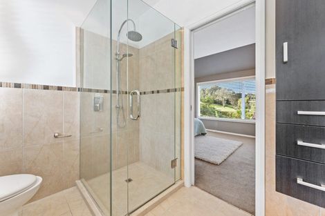 Photo of property in 2/101 Churchill Road, Murrays Bay, Auckland, 0630