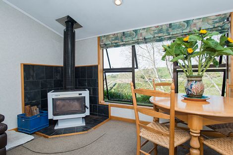 Photo of property in 52 Saddler Road, Muriwai, Gisborne, 4072
