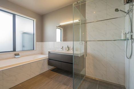 Photo of property in 8 Sara Way, Whitianga, 3510