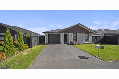 Photo of property in 32 Robert Duncan Road, Belfast, Christchurch, 8051
