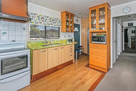 Photo of property in 6a Wigmore Crescent, Hahei, Whitianga, 3591