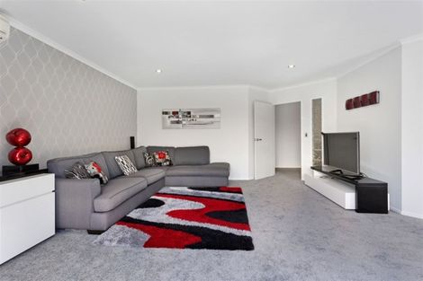 Photo of property in 10 Tawa Place, Parklands, Christchurch, 8083