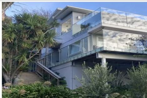 Photo of property in 121 Seaview Road, Piha, New Lynn, 0772