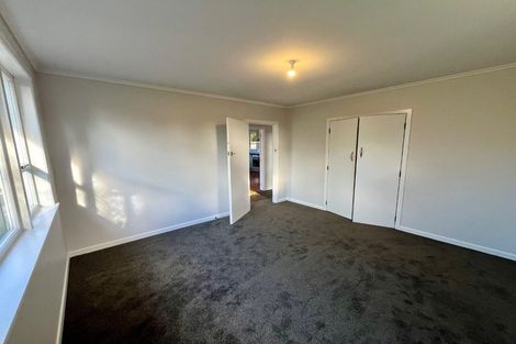 Photo of property in 15 Pine Avenue, Henderson, Auckland, 0612