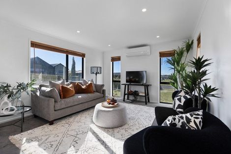 Photo of property in 13 Rua Place, Bell Block, New Plymouth, 4312