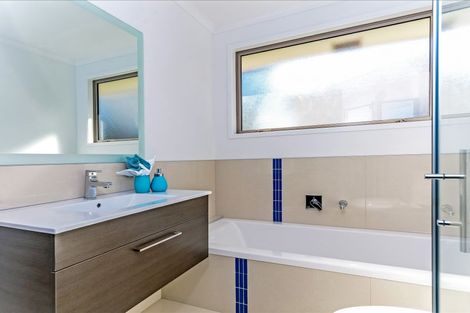 Photo of property in 87 Tiriwa Drive, Massey, Auckland, 0614