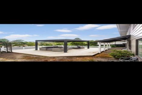 Photo of property in 16 Glenbervie Crescent, Massey, Auckland, 0614