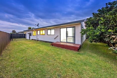 Photo of property in 30a Barneys Farm Road, Clendon Park, Auckland, 2103