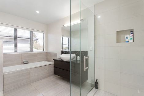 Photo of property in 154a Hamilton Avenue, Ilam, Christchurch, 8041