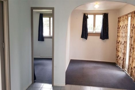 Photo of property in 44 Chamberlain Road, Massey, Auckland, 0614