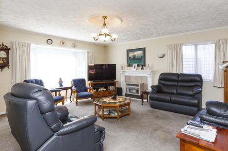 Photo of property in 10 Botanical Road, Takaro, Palmerston North, 4412
