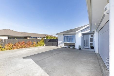 Photo of property in 30 Jelas Drive, Riverhead, 0820