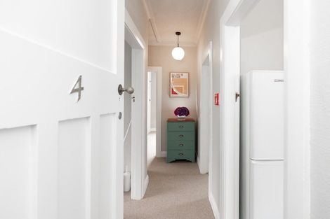 Photo of property in Pukehinau Flats, 4/1 Brooklyn Road, Mount Cook, Wellington, 6011