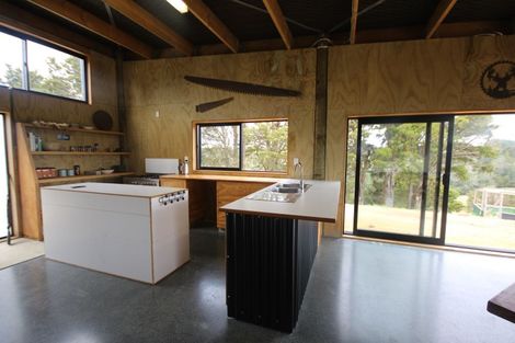 Photo of property in 205 Central Road, Mareretu, Paparoa, 0571