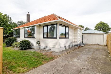 Photo of property in 40 Andrew Avenue, Roslyn, Palmerston North, 4414