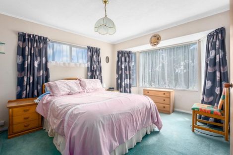 Photo of property in 1 Ensign Lane, Whitby, Porirua, 5024